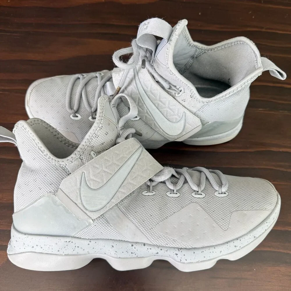 Size 9 - Nike Lebron XIV 14 Men Silver White Reflective Grey James 852405-007 C4